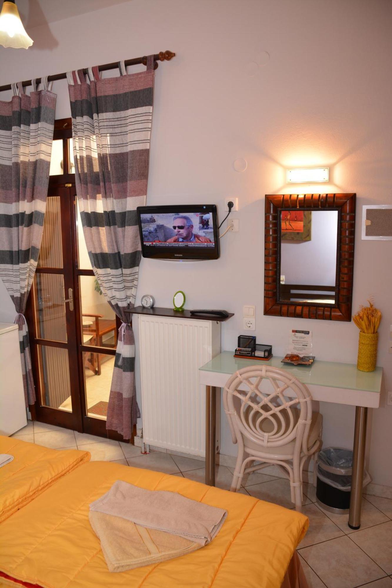 Enetiko Rooms Chania  Exterior photo